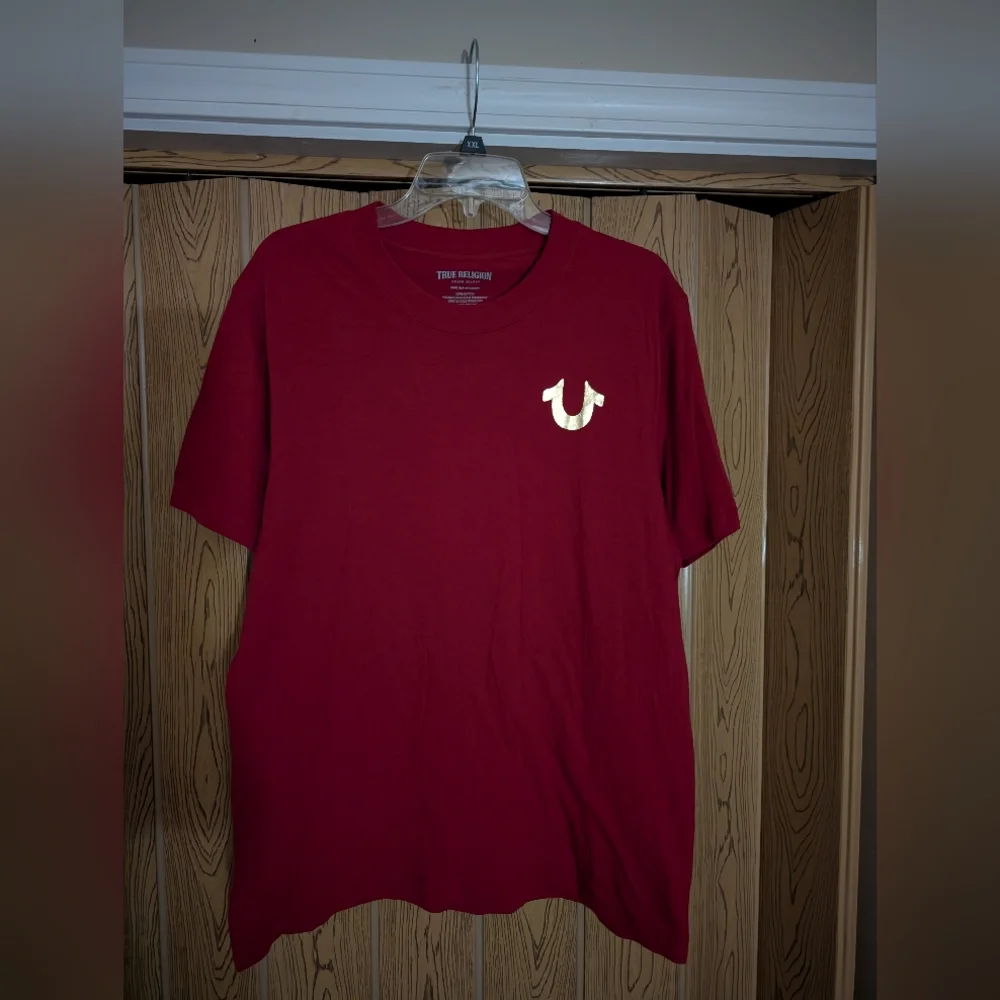 New With Tags Unisex True Religion Red T-Shirt Size Large